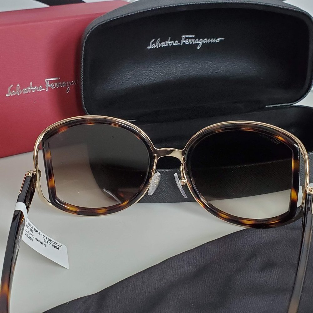 NEW Salvatore Ferragamo SF719 Oversized Sunglasses